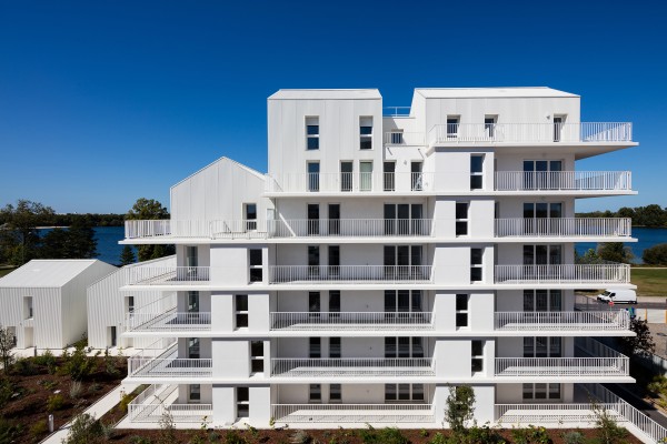 Vue depuis les logements collectifs / Arthur Péquin