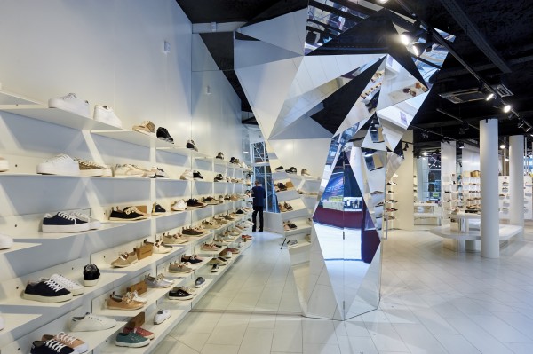 Le Rocher, sculpture ludique / Philippe Caumes pour S+M Architectes