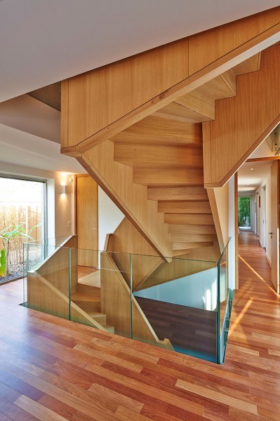 L'escalier sculptural / Philippe Caumes pour S+M Architectes