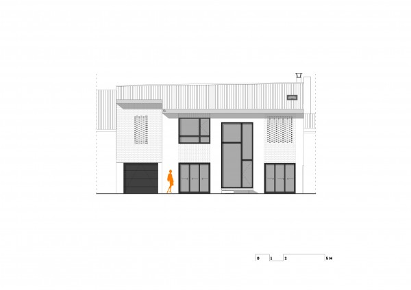 Façade Est sur jardin /
