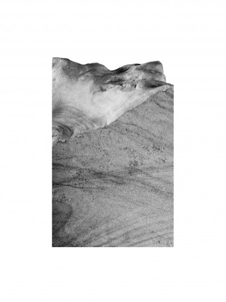 Olha, le Kayolar Enchante? (Sous/sur la terre), Extrait de Territoire en Pierre, Ce?le?bration du quotidien nume?ro un, LE BAIN ET LA BOISSON / Sandrine IRATCABAL (tailleur de Pierre: Iban Arruferria)