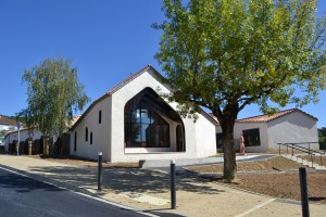 façade sud sur l'extension / dauphins