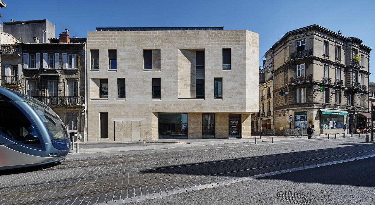 Façade cours Pasteur / Philippe Caumes
