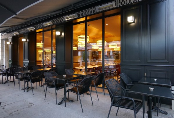 Façade en bois noir - Terrasse /