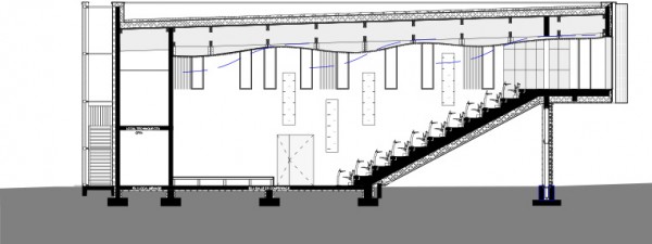 Coupe sur la salle de conférence / Agence Latour-Salier