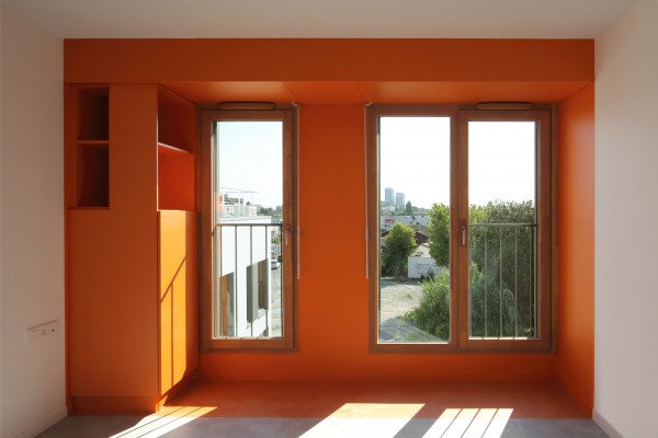 Logement détail ensemble fenêtre(s) / Agnès Clotis