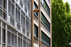 Tour du gaz à Bordeaux : hôtel Mama Shelter + 17 logements / Arthur Péquin