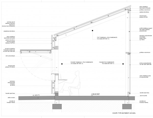 coupe sur batiment d'entrée / Log architectes