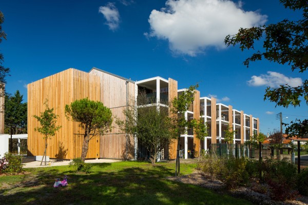 Vue des logements collectifs / Arthur Pequin
