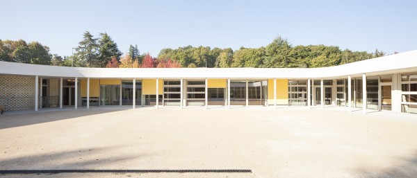 Cour de récréation / Edouard Decam