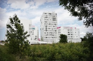 Vue depuis le parc / Bupa Architectures  |  La part des Anges