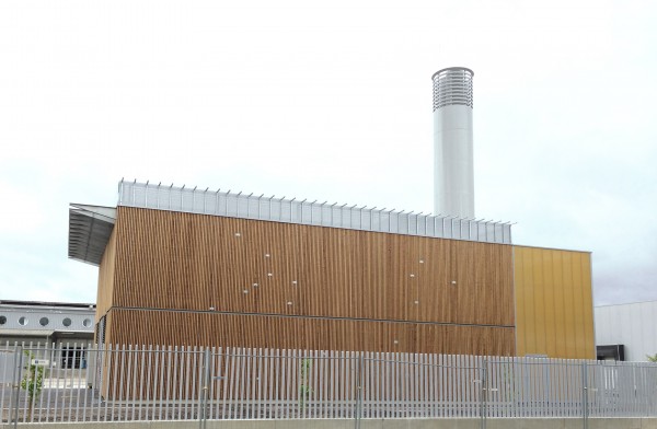 façade Nord - sur le quai de paludate / Atelier Schweitzer Architectes