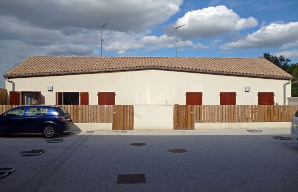 Maisons sur la cour / lna