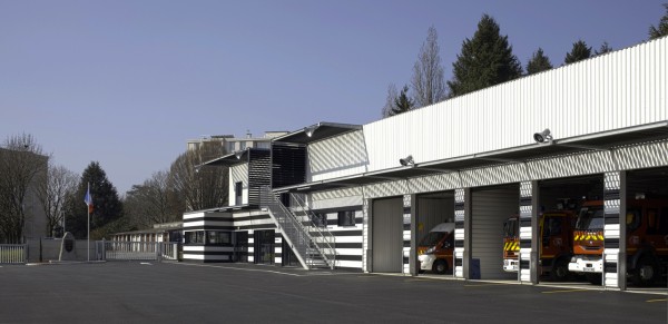FACADE PRINCIPALE / KRISTOF GUEZ