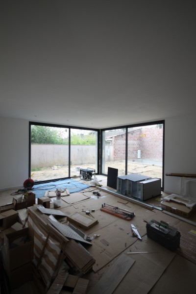 baie d'angle du salon (chantier) / 2pma