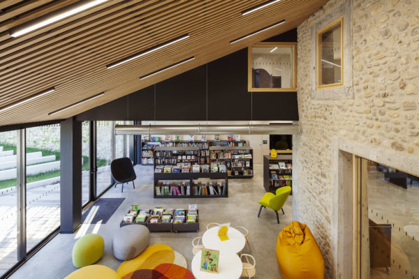Espace de consultation enfants / Franck Brouillet