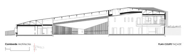 Coupe Hall d'Entrée / Périscolaire / CAMBORDE Architectes