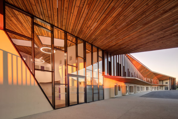 Préau - Hall d'entrée / Xavier DUMOULIN