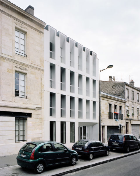 Façade principale / Julien Hourcade