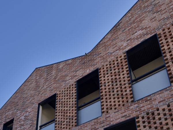 Détail Façade principale / Philippe Caumes