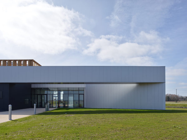 façade nord-est / Stéphane Chalmeau