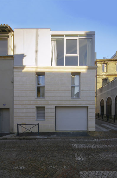 Façade principale / Paul Pointud