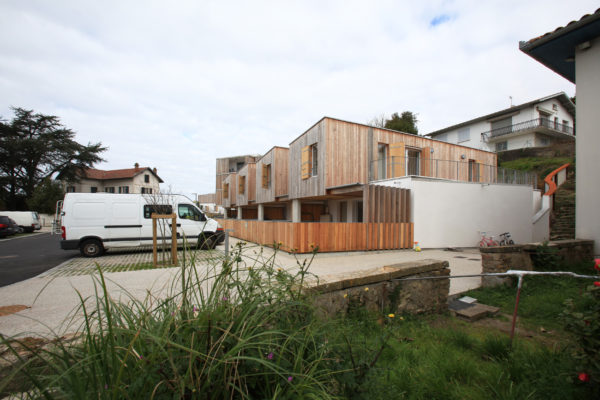 les 4 maisons groupées / pierre andrieu