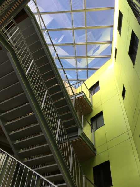 Cour escalier 2 / AJL