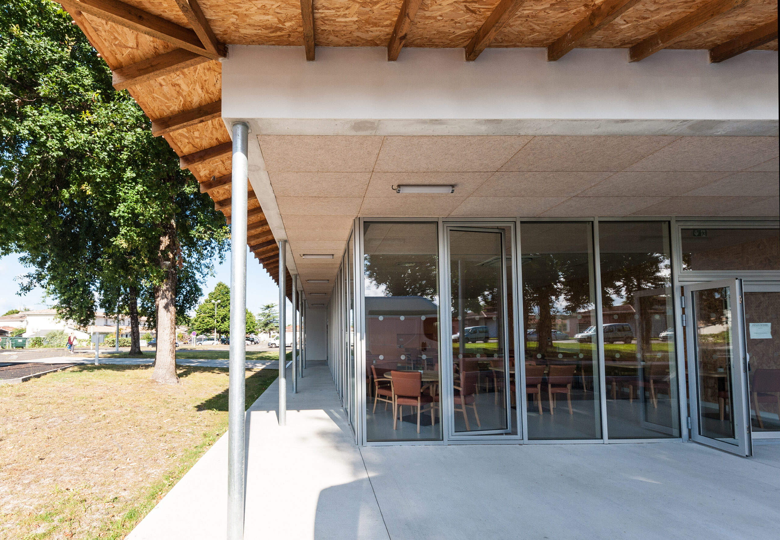 GVA BISCARROSSE REFECTOIRES INTERGENERATIONNELS PREAU SENIORS / Elsa Abéguilé