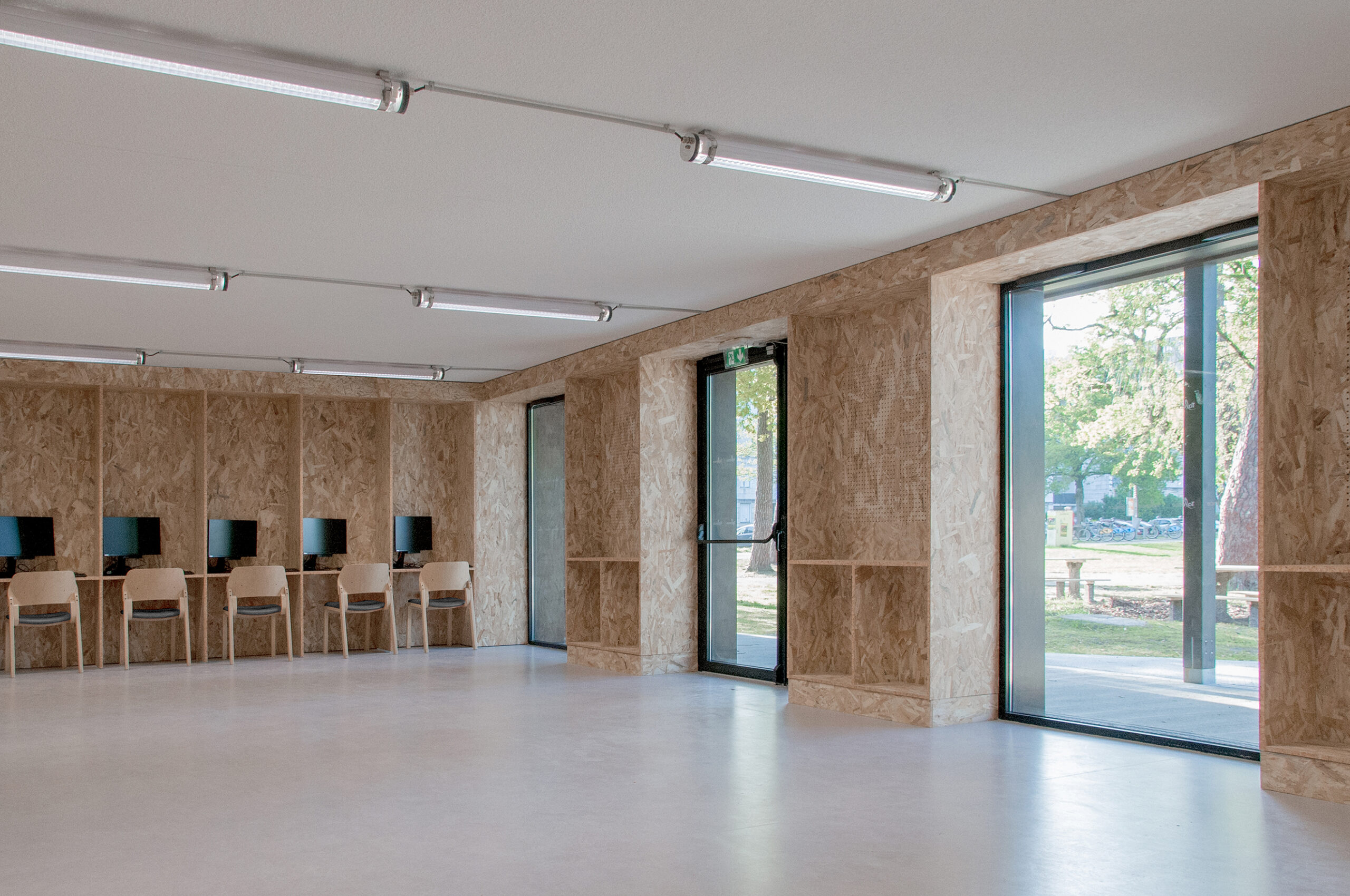 vue du hall d'entrée / Ludovic Lubiato