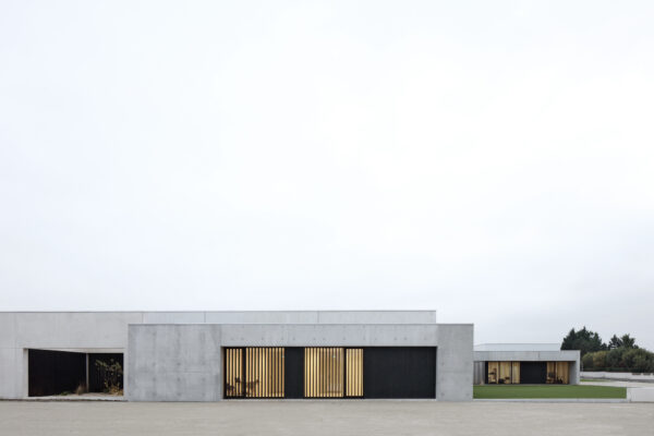 / Agnès Clotis