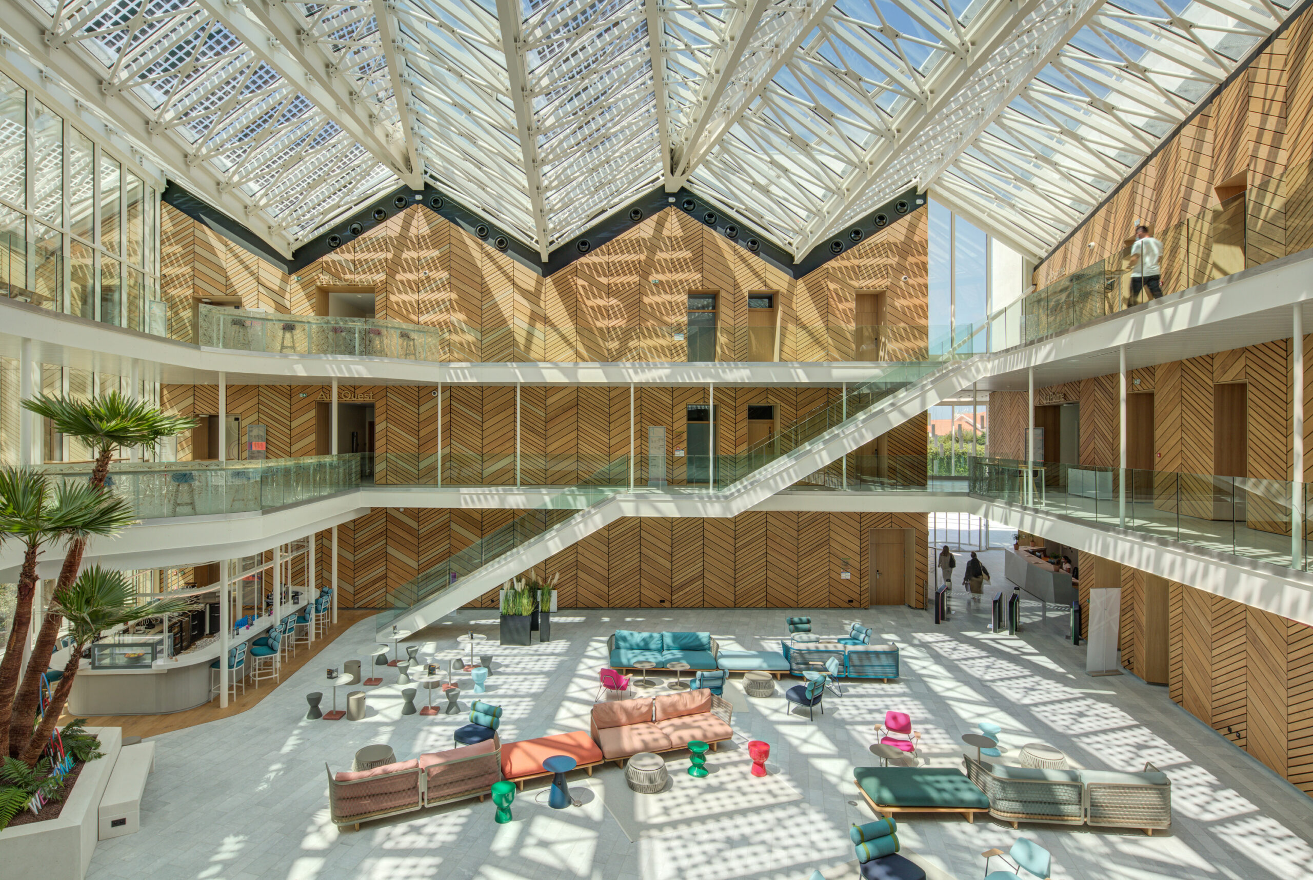 Atrium Central / Xavier Dumoulin
