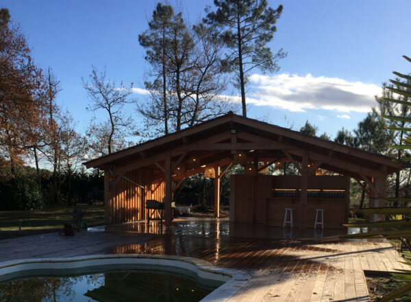 Pool house dans les Landes / 