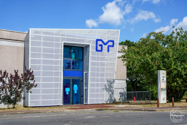 Façade d'accès IUT8A / Jean-Maurice CHACUN photographe