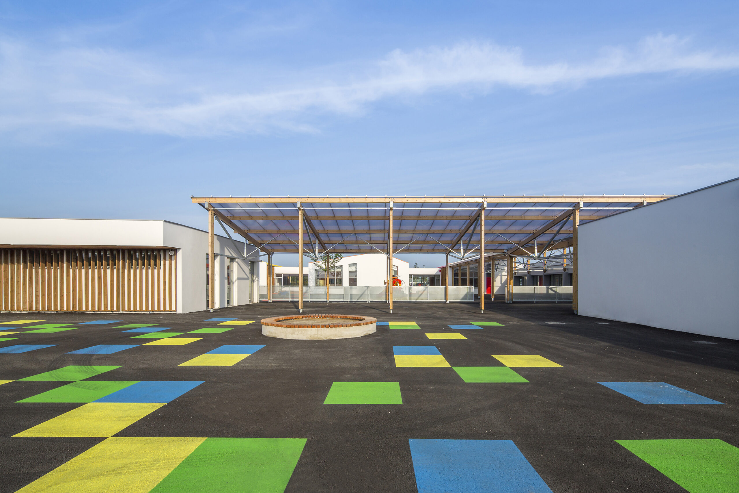 Cour élémentaire / Patrick Desvergnes Photographe