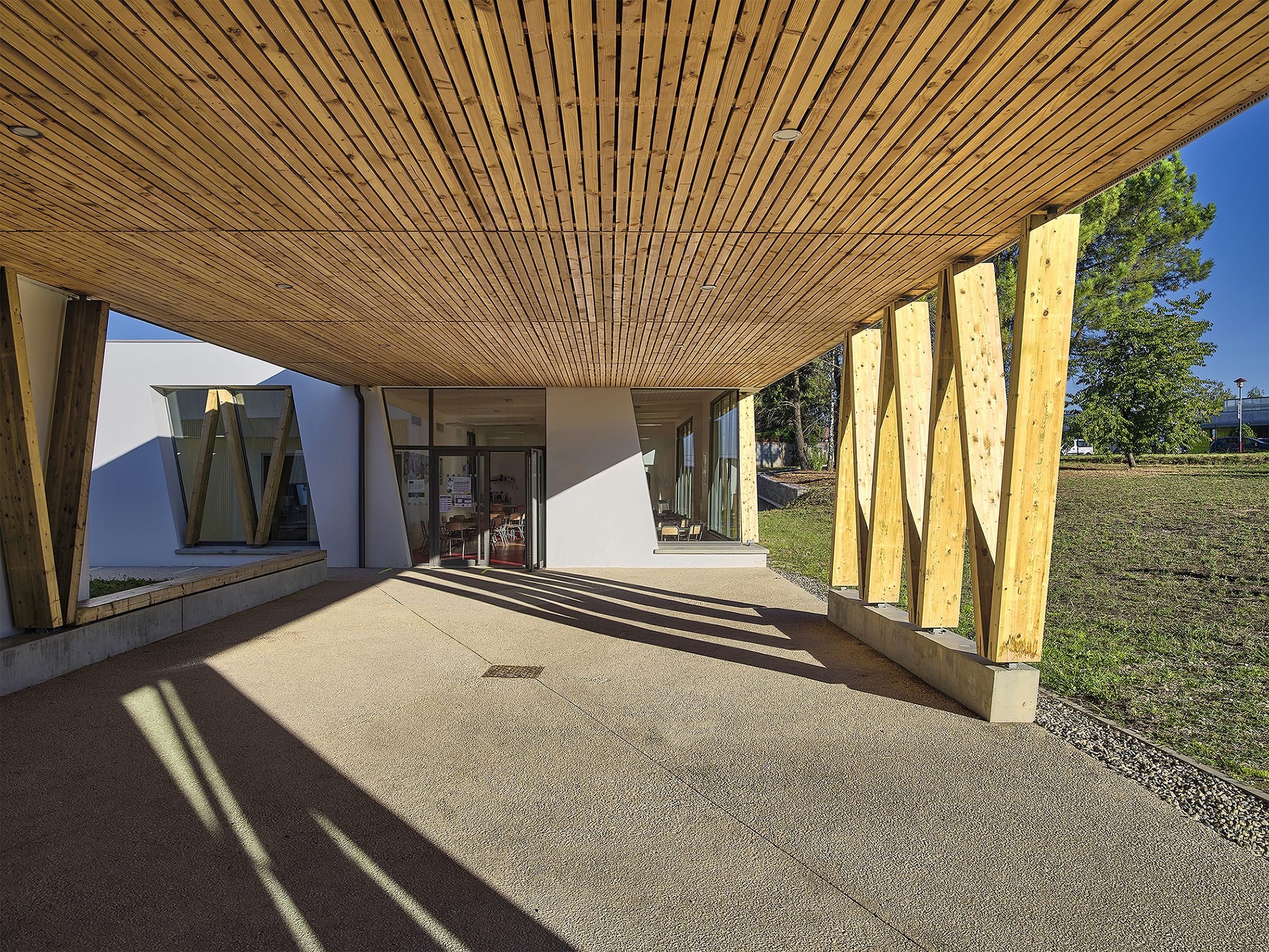 Parvis couvert / Philippe Caumes Photographe