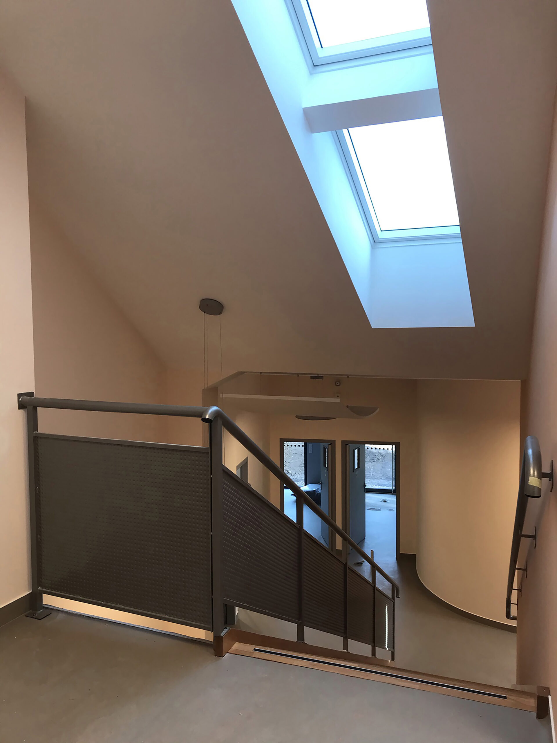 Vue intérieure depuis la Mezzanine / Anne Jugi