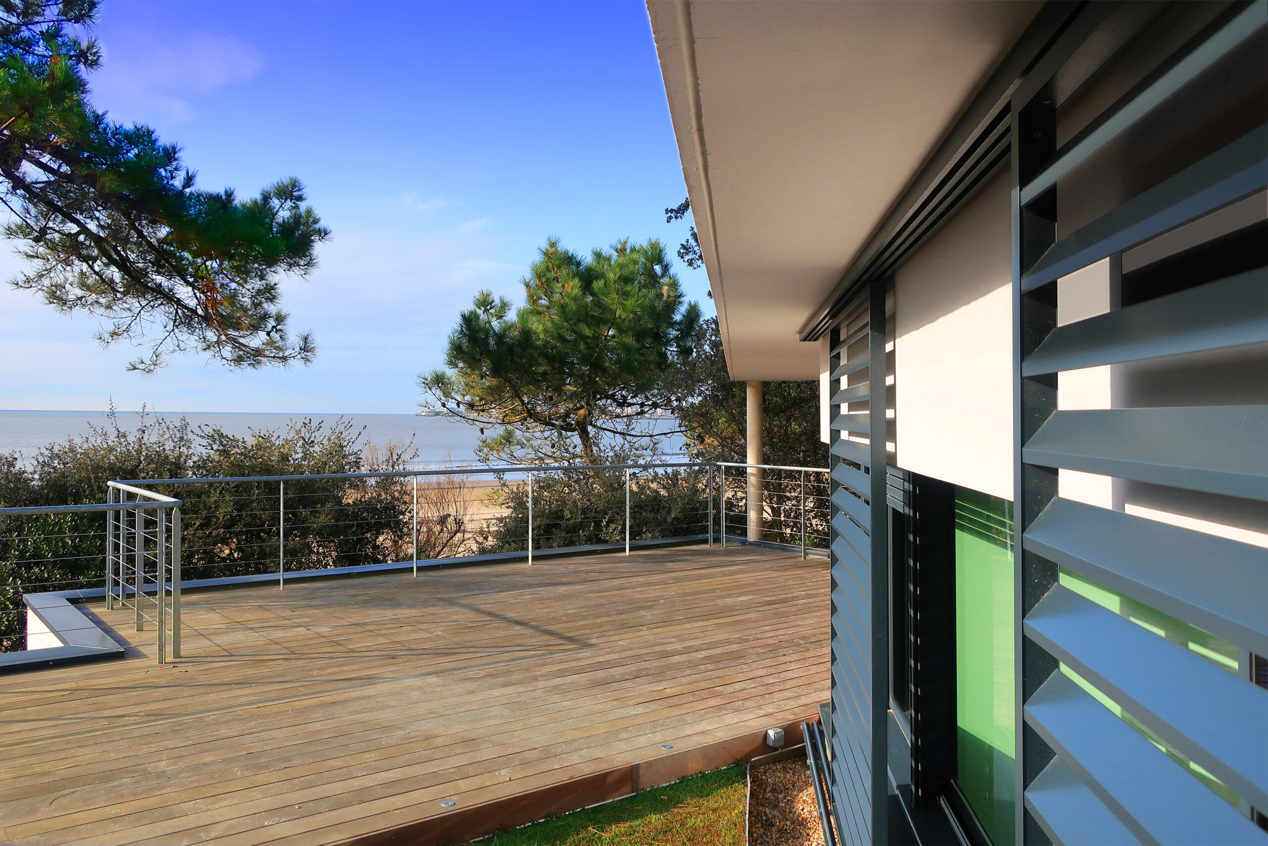 La vue de la terrasse / Yves Romer AACGR