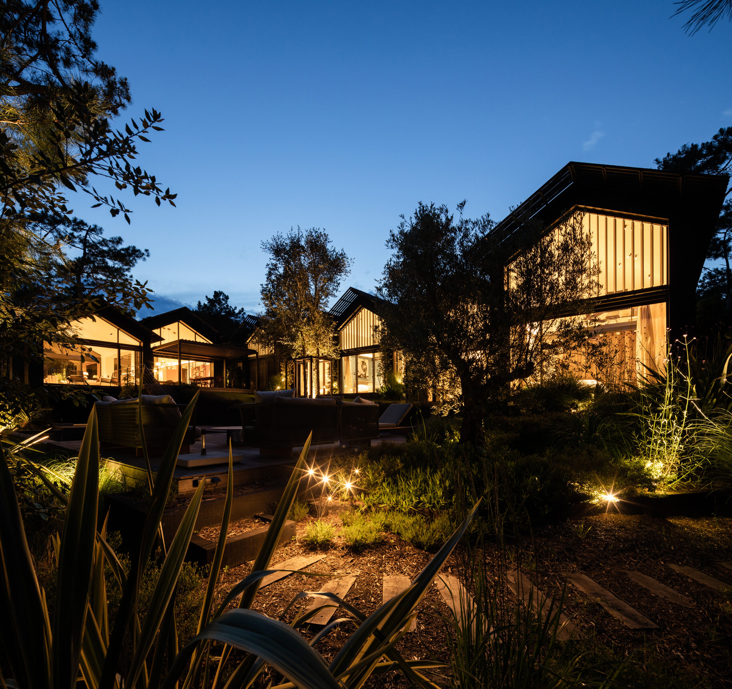 Vue jardin / Ivan Mathie