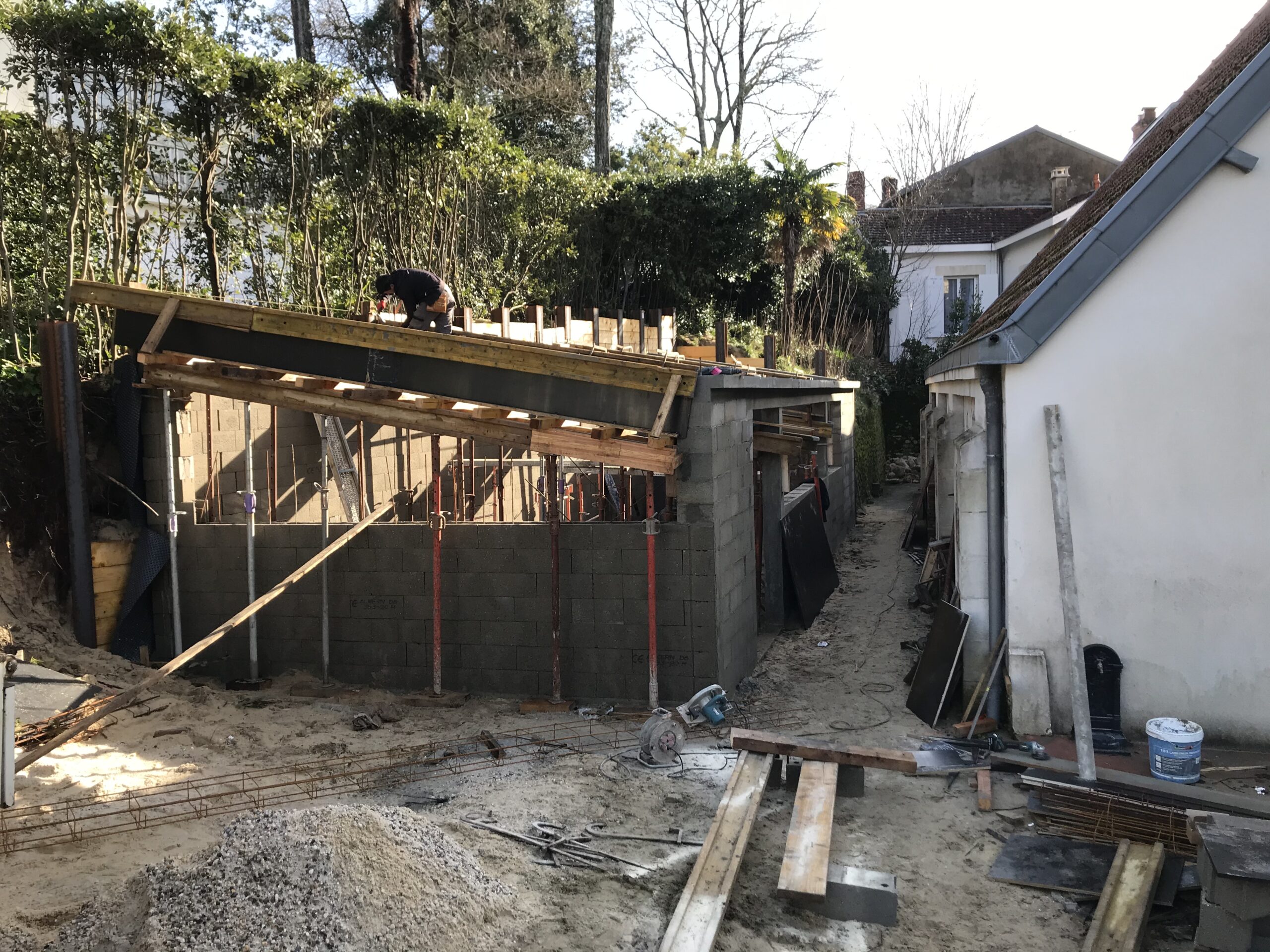 L’INSERTION DU BÂTIMENT DANS LA BUTTE / ACT