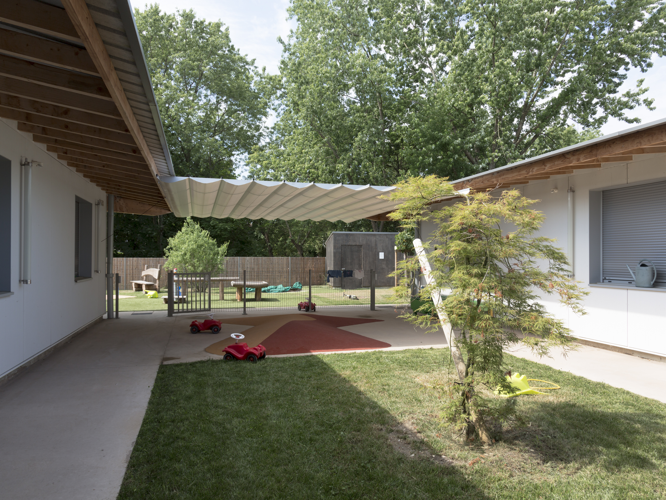 vue du patio Est / Jean-Christophe Garcia