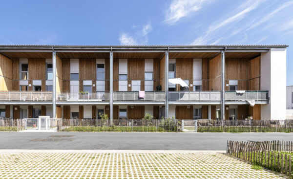 Façade Sud du bâtiment D / Benoit Alazard