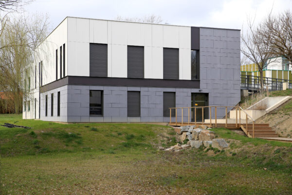 Bâtiment principal / Sébastien Meester Photographie