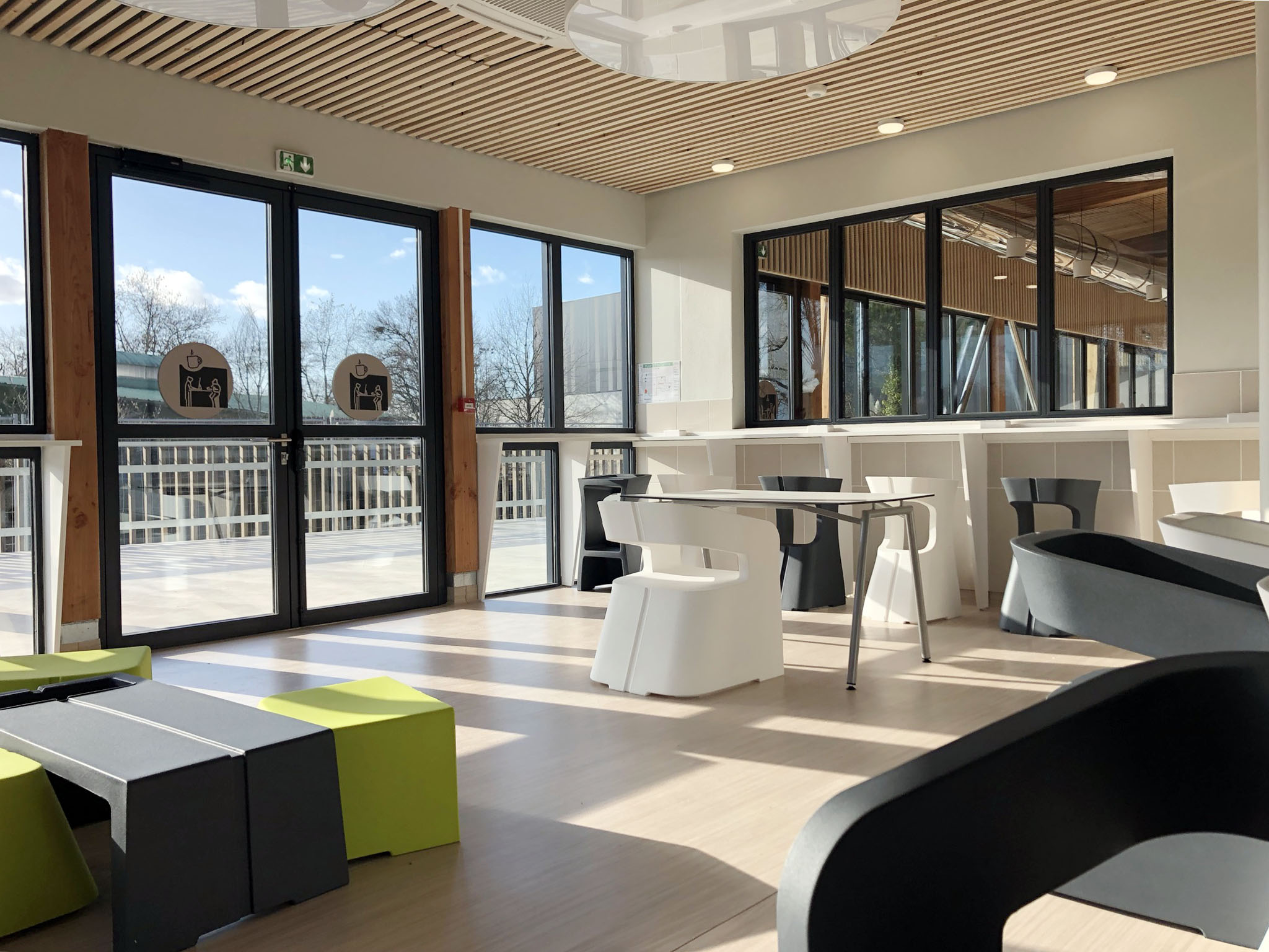 Vue du lounge-café / Agencemetaphore