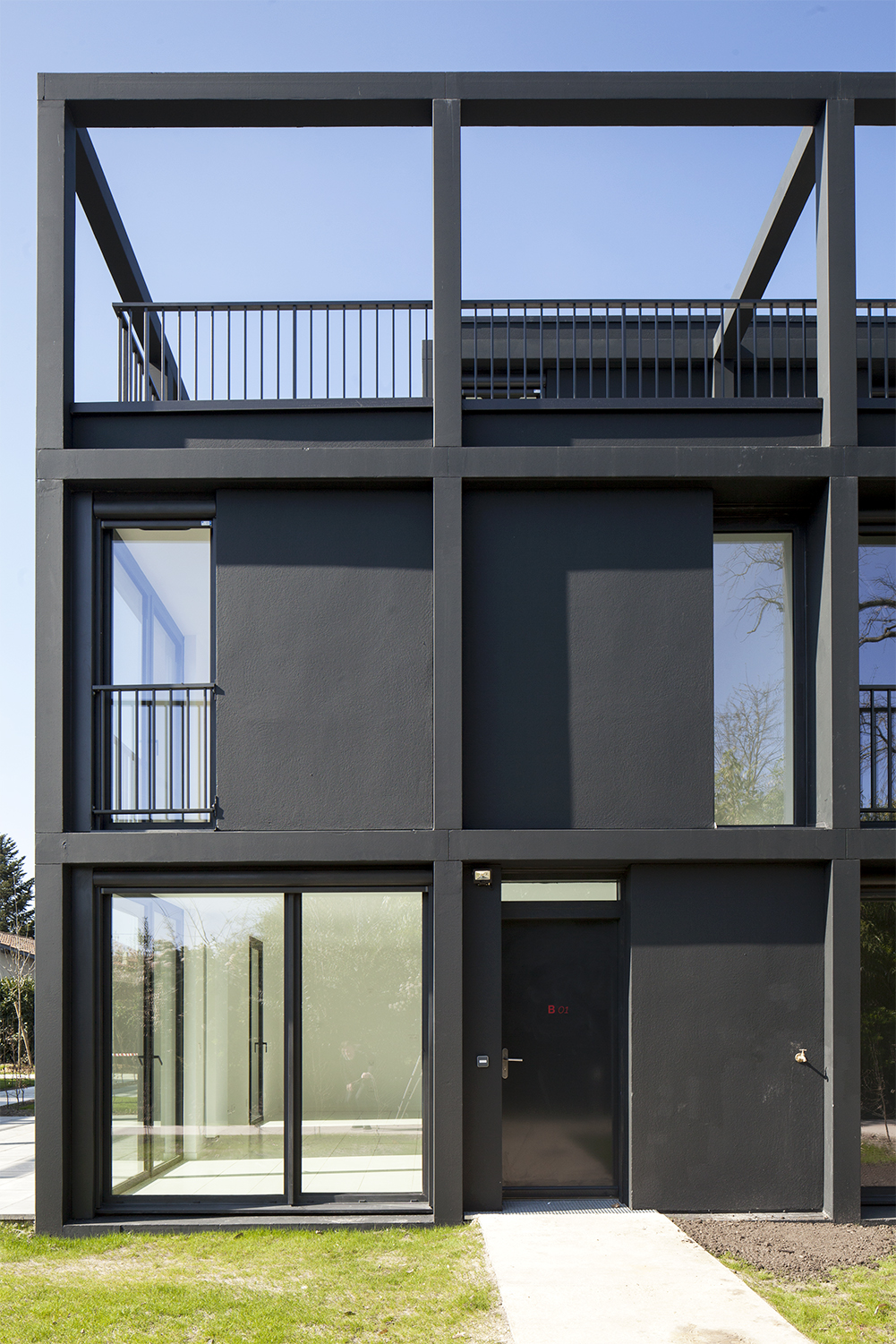 détail de façade / Edouard Decam