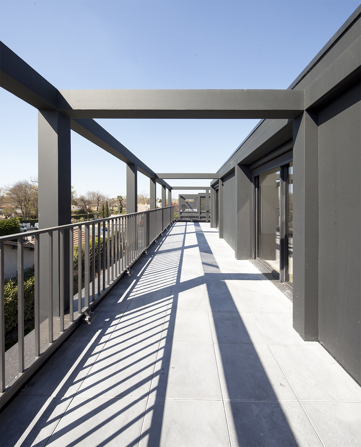 vue depuis les terrasses en attique / Edouard Decam
