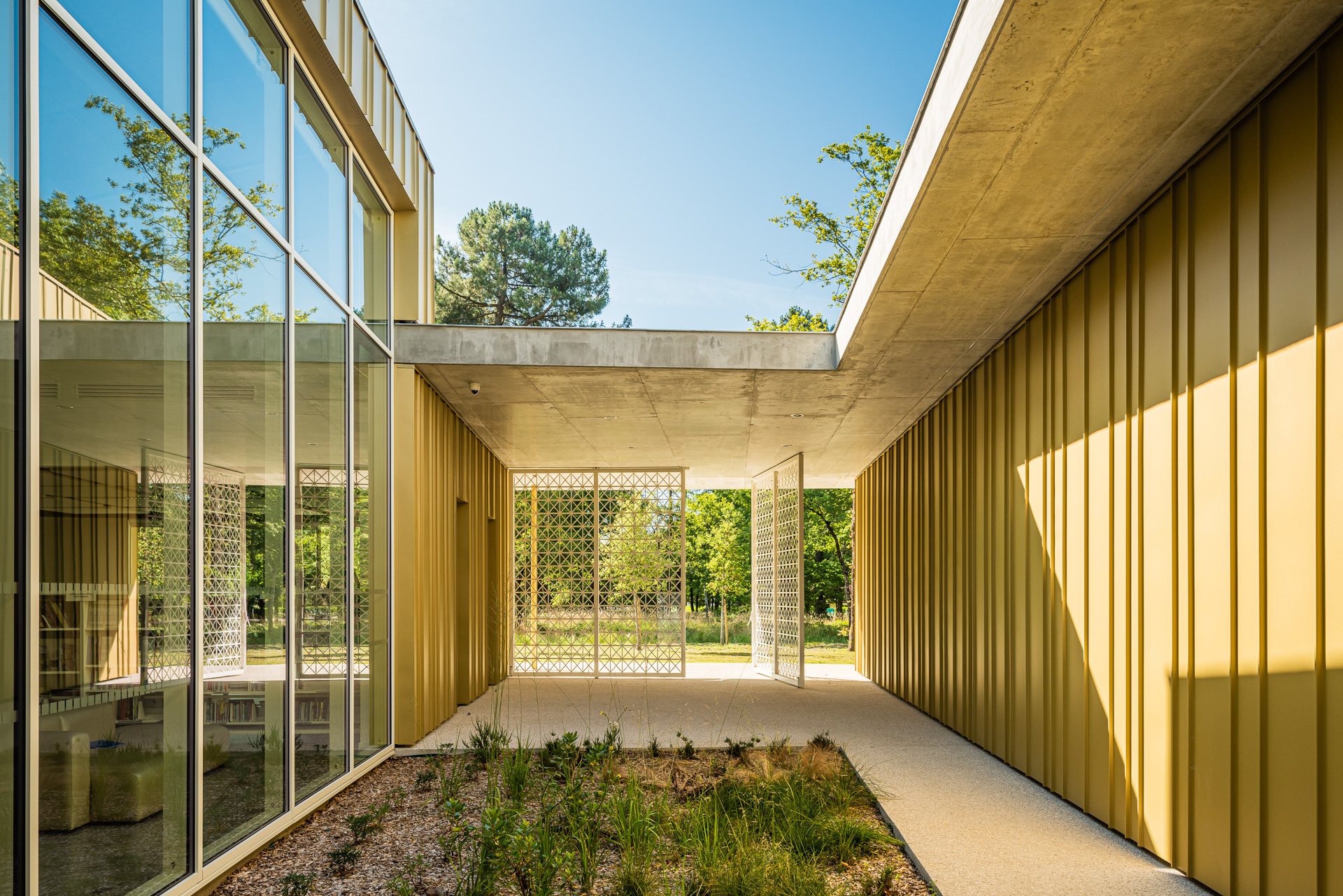 centre culturel Pian Medoc / Stanislas Ledoux