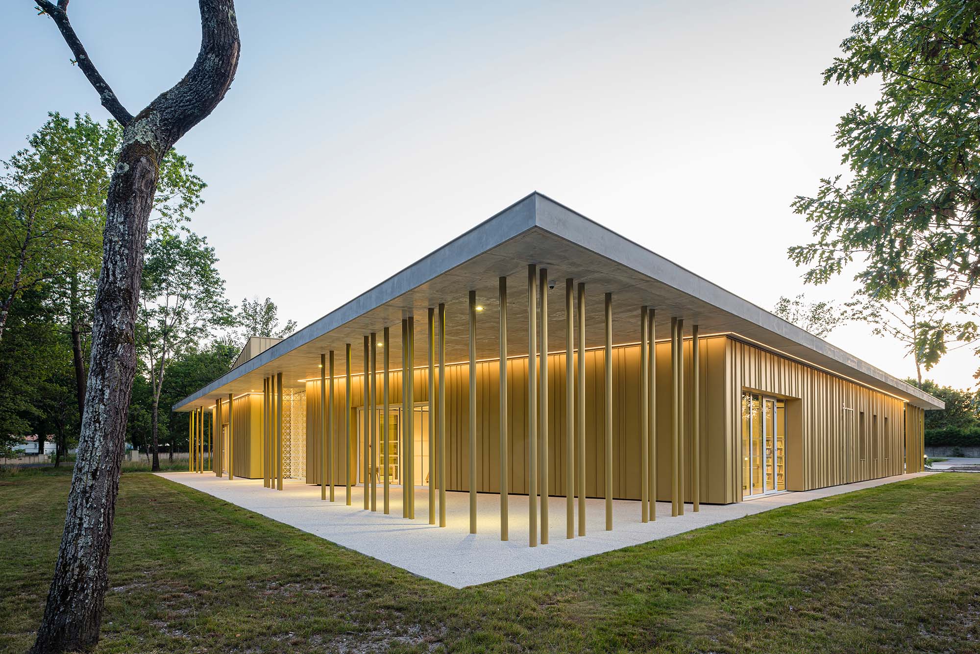 centre culturel Pian Medoc / Stanislas Ledoux